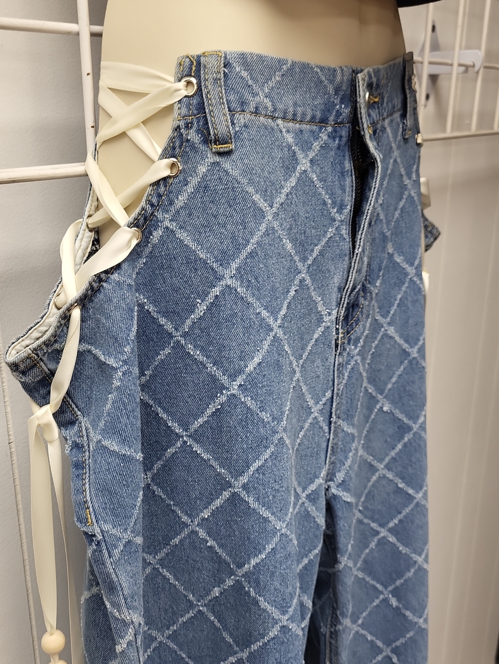 High-Waist Blue Diamond-Pattern Lace-Up Women’s Jeans